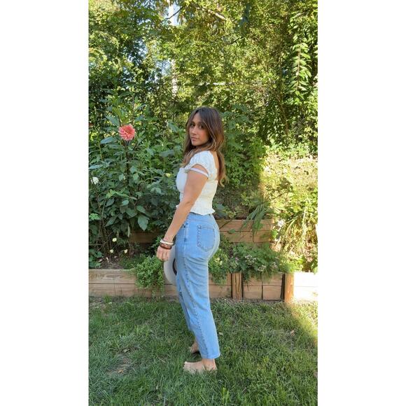 Vintage 90s Straight Leg Denim in Light Wash - Picture 8 of 9